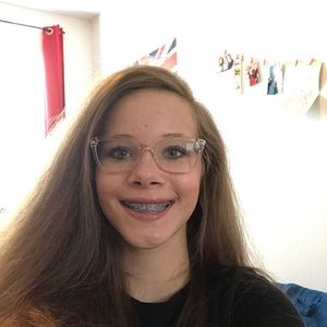 Meet your Posher, Elly